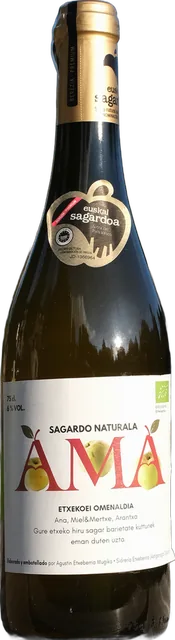 AMÁ bottle