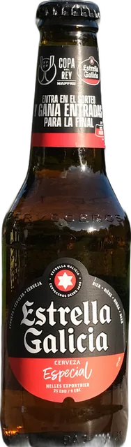 Estrella Galicia bottle